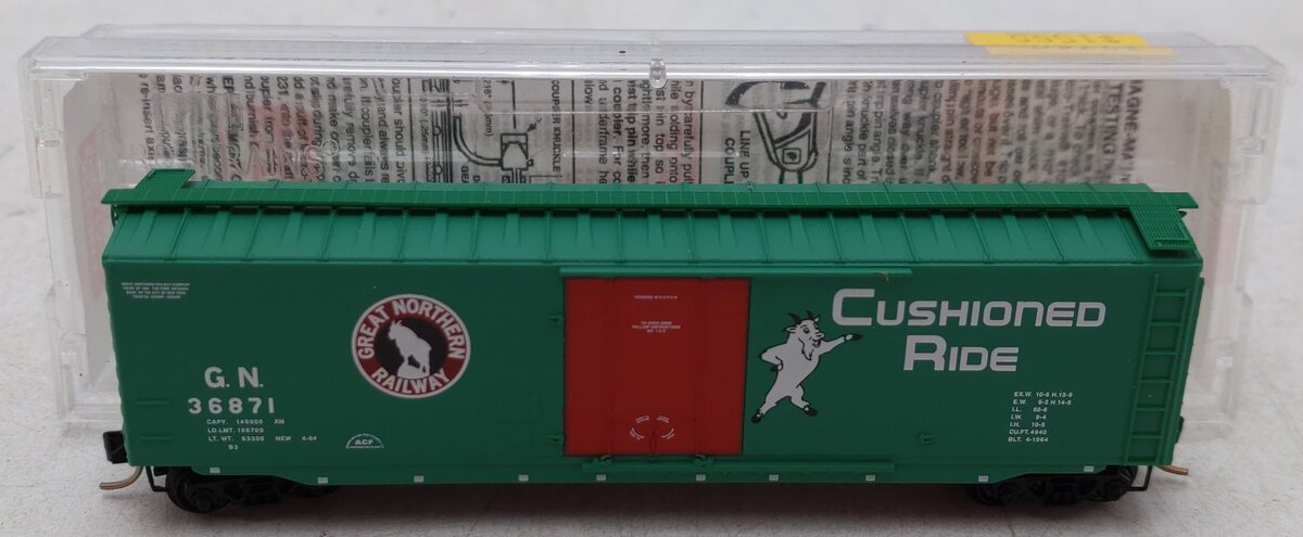 Micro-Trains 03200340 N Great Northern 50' Steel Plug Door Boxcar #36871 EX/Box