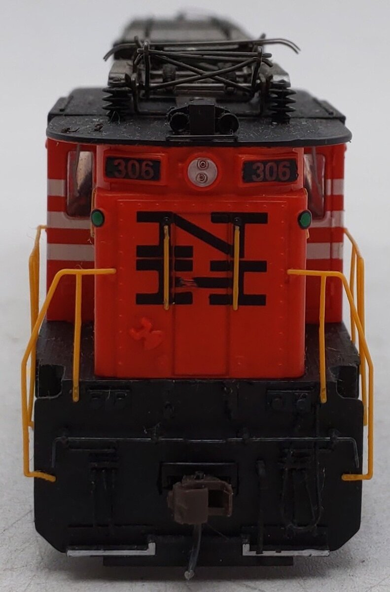 Bachmann 82404 HO New Haven GE E33 Electric Locomotive #306 w/ Flywheel Drive EX/Box