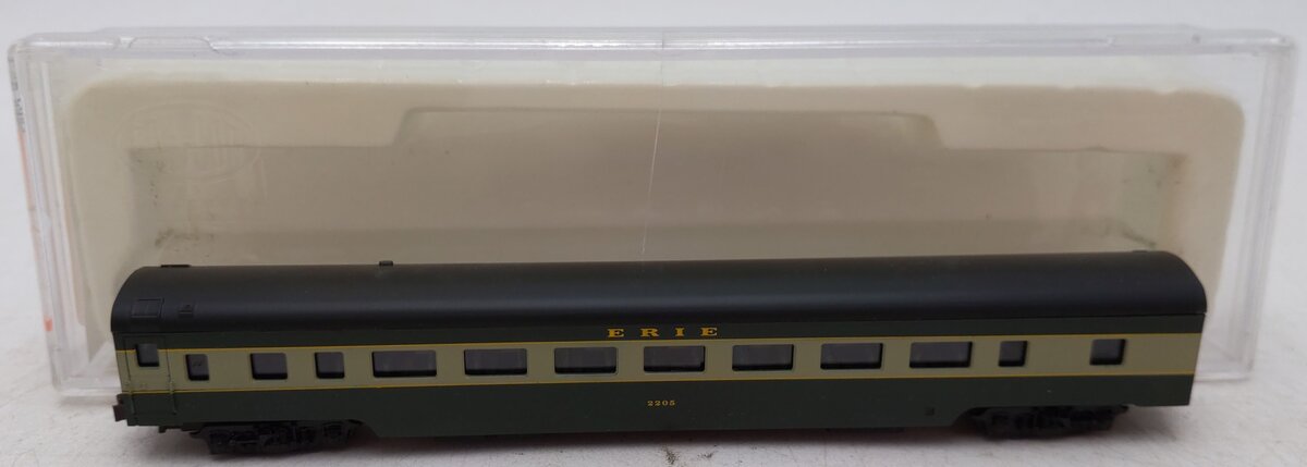 Con-Cor 0001-04002E(2) N Scale Erie 85' Coach Passenger Car #2205 EX/Box