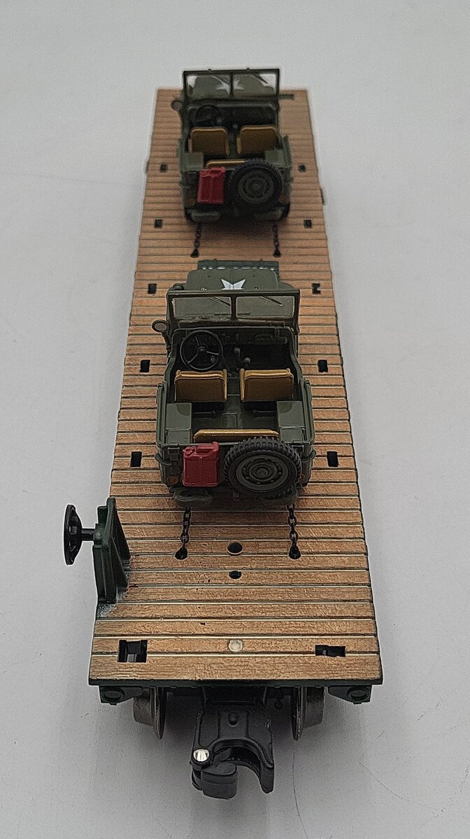 Menards 279-3380 O Army Flatcar w/ Two Jeeps #10836 LN/Box