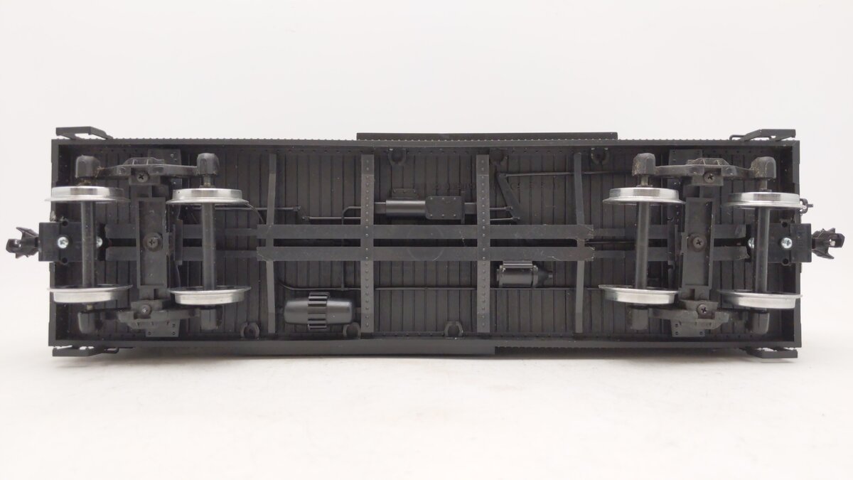 USA Trains R19043C G Burlington Simulated Steel Box Car (Black/Silver) #30708  EX/Box