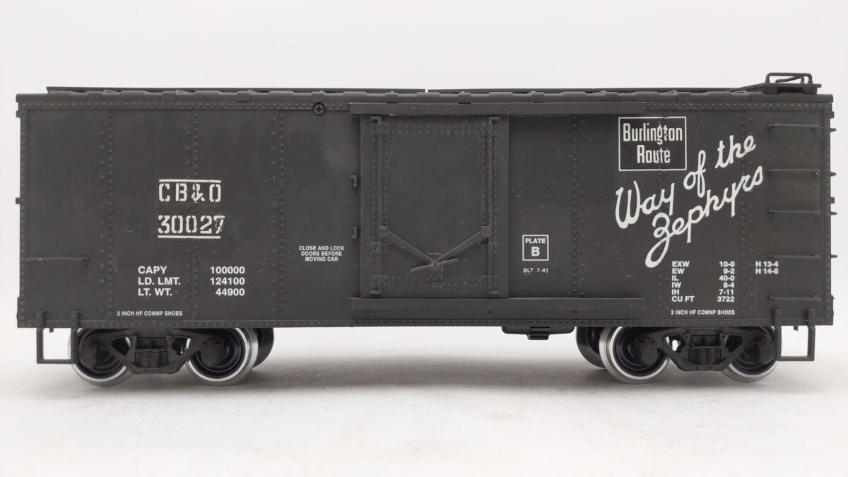 USA Trains R19043C G Burlington Simulated Steel Box Car (Black/Silver) #30708  EX/Box
