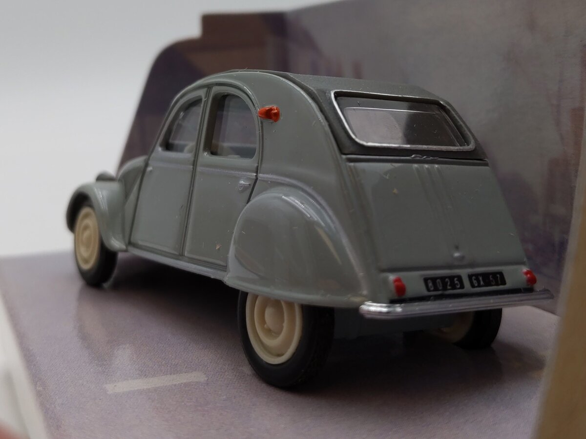 Matchbox The Dinky Collection DY-32 1:43 Scale 1957 Citroen 2CV LN/Box