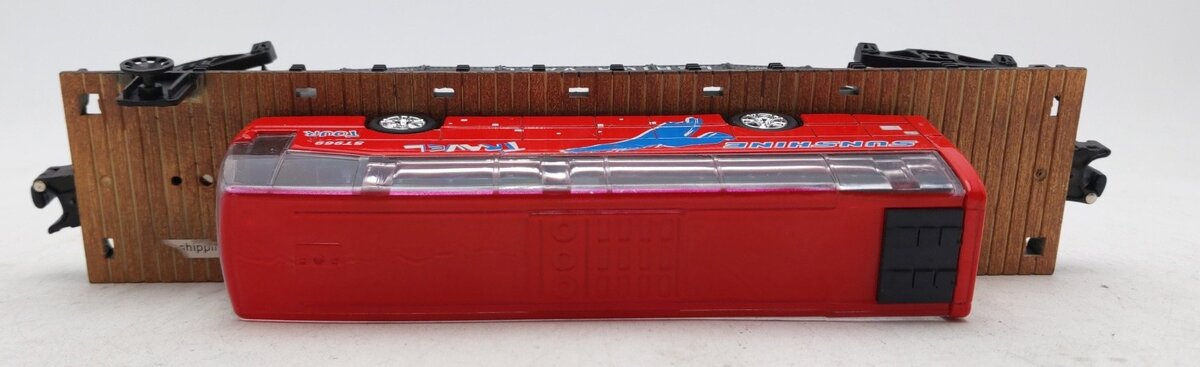 Menards 279-3844 O Lehigh Valley Flatcar w/ Travel Bus EX/Box