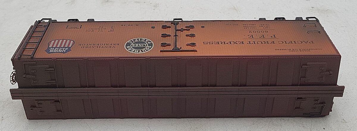 Crown Model Products SR-5000 S Scale Pacific Fruit Express Reefer #60002 EX/Box