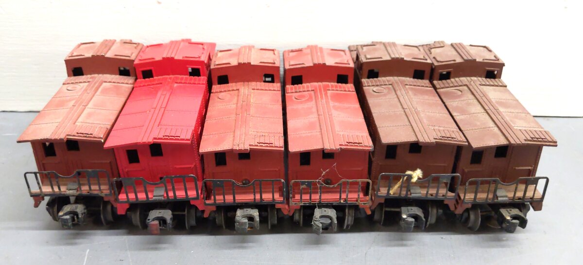 Lionel Vintage O Gauge Caboose Cars: 6017, 6257 [6] VG