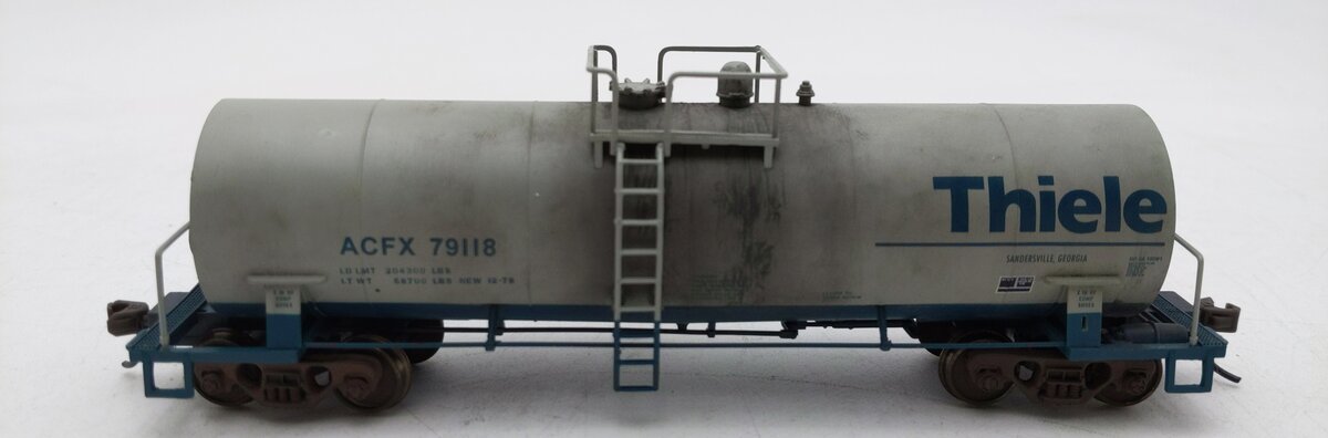 Atlas 1708-2 HO Scale Thiele ACFX Kaolin Tank Car #79118 Weathered/Box