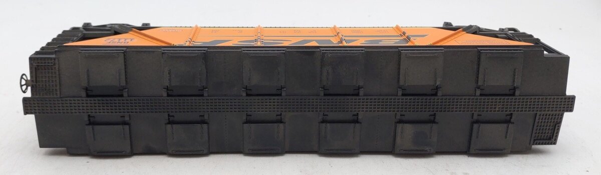 Menards 279-4570 O Gauge BNSF Covered Hopper Car #11172 EX/Box