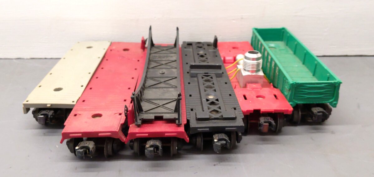 Lionel O Gauge Assorted Freight Cars: 6424, 6142, 6825, 6801 [6] VG