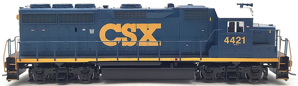 Roundhouse 18243 HO CSX GP40-2 Diesel Locomotive Standard DC #4421 LN/Box