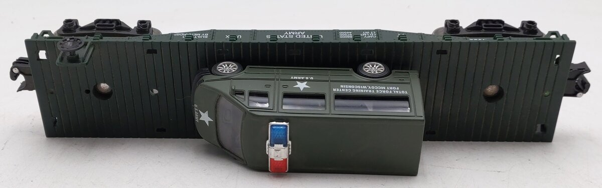 Menards 279-3449 O Gauge Army Flatcar with Military Van #4032 EX/Box