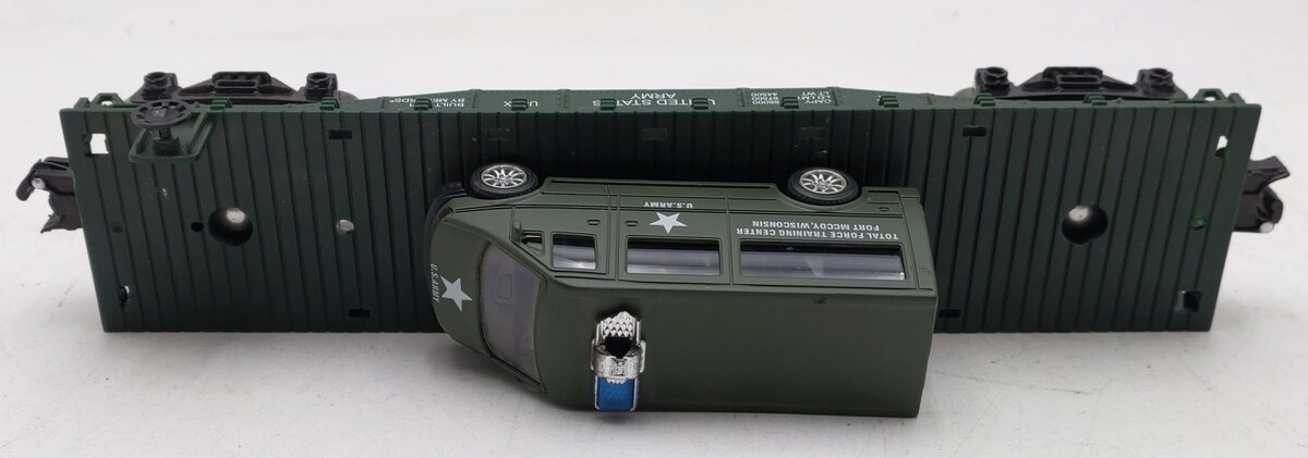 Menards 279-3449 O Gauge Army Flatcar with Military Van #4781 EX/Box