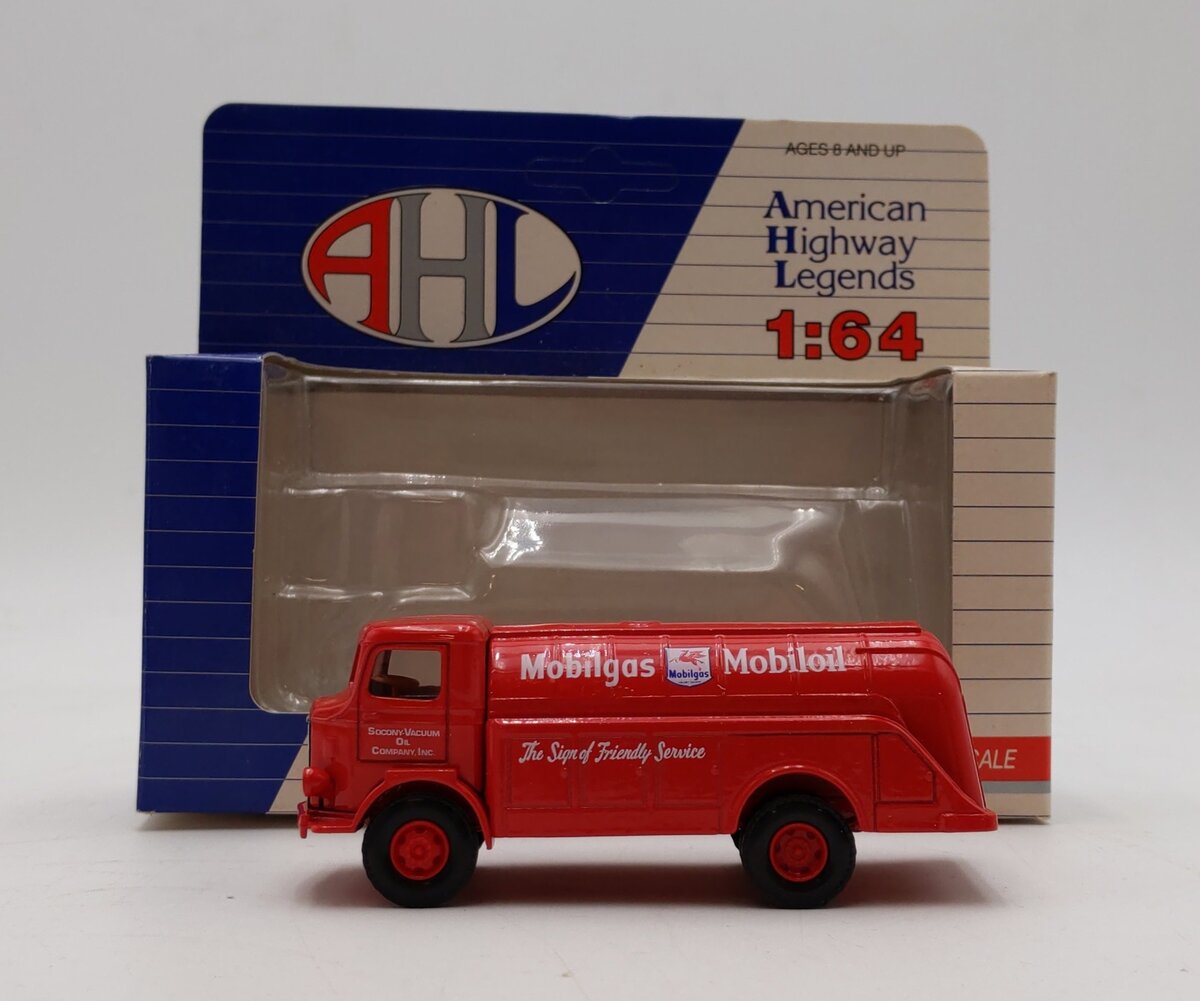 AHL L04062 1:64 Mobilgas Mobiloil GMC T-70 Truck LN/Box
