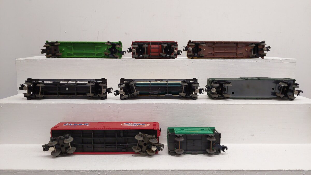 Lionel Assorted O Gauge MPC Freight Cars [8] VG/Box