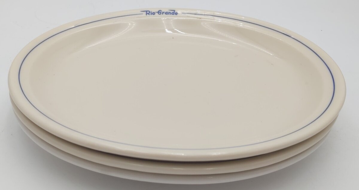 Syracuse China Rio Grande Prospector Pattern Oval Plates (Set of 3) EX