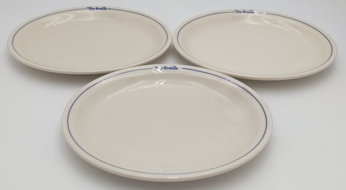 Syracuse China Rio Grande Prospector Pattern Oval Plates (Set of 3) EX
