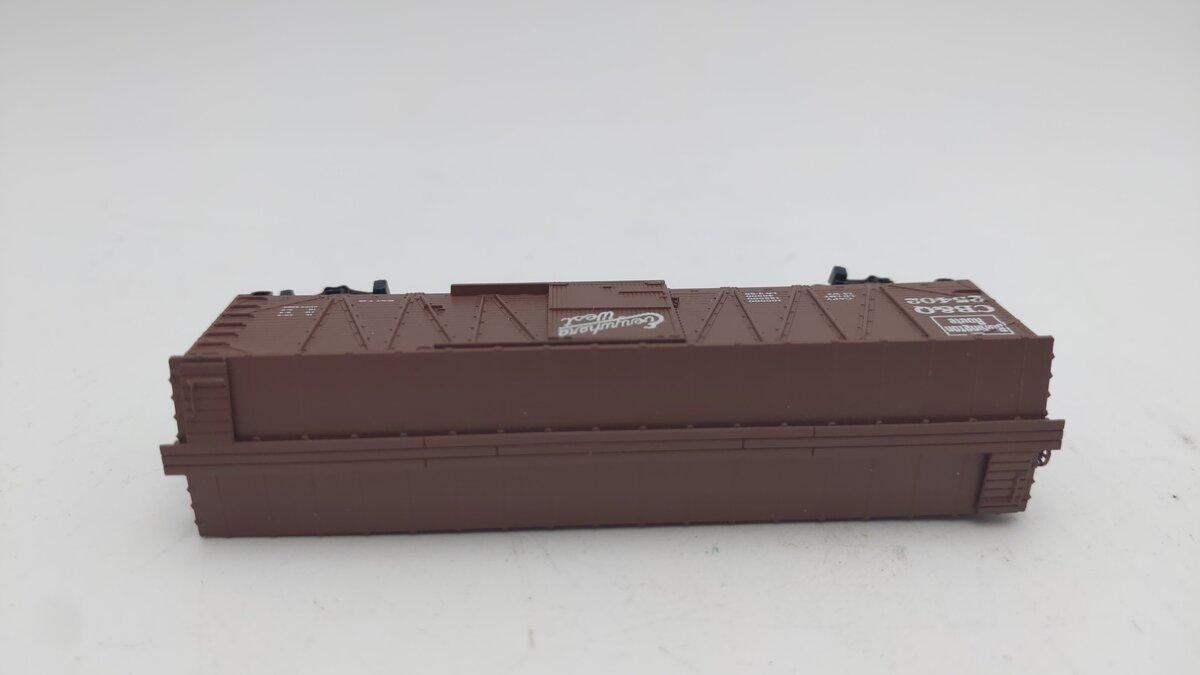 Micro-Trains 02800150 N CB&Q 40' Outside Braced Single Door Box Ca #25402 EX/Box