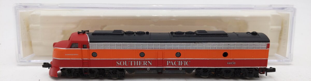 Life Like 7234 N Scale Southern Pacific E8 Diesel Locomotive #6051 EX/Box