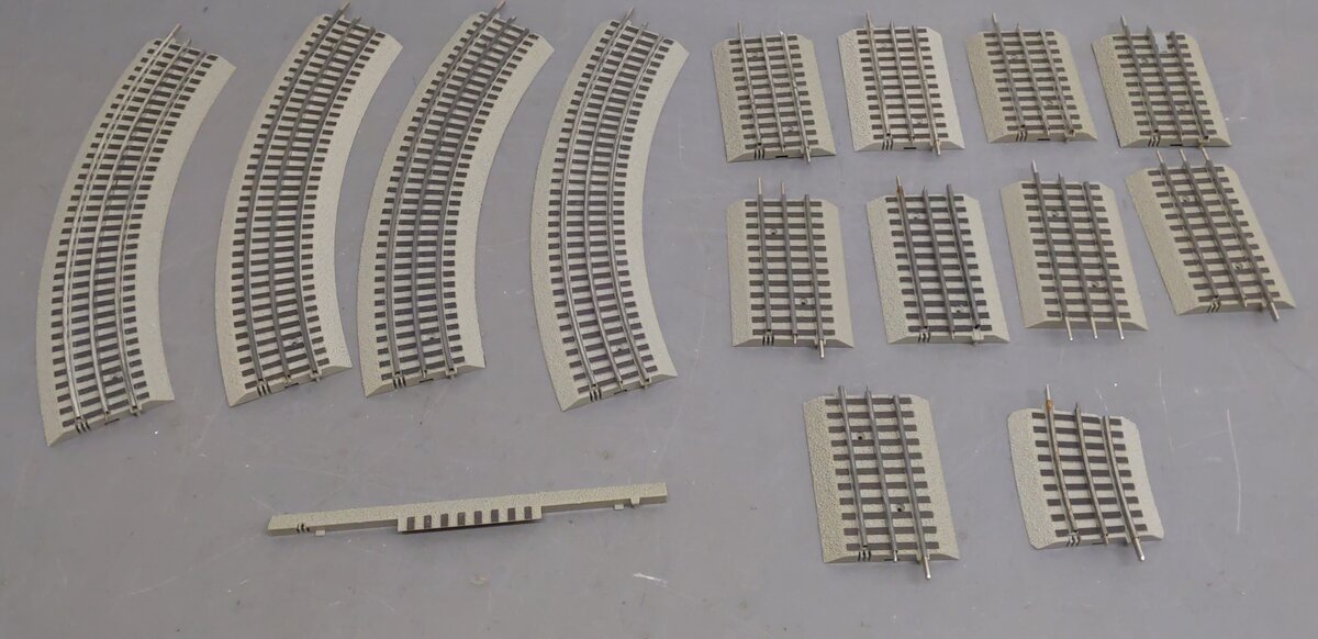 Lionel O Gauge Assorted FasTrack Sections [15] VG