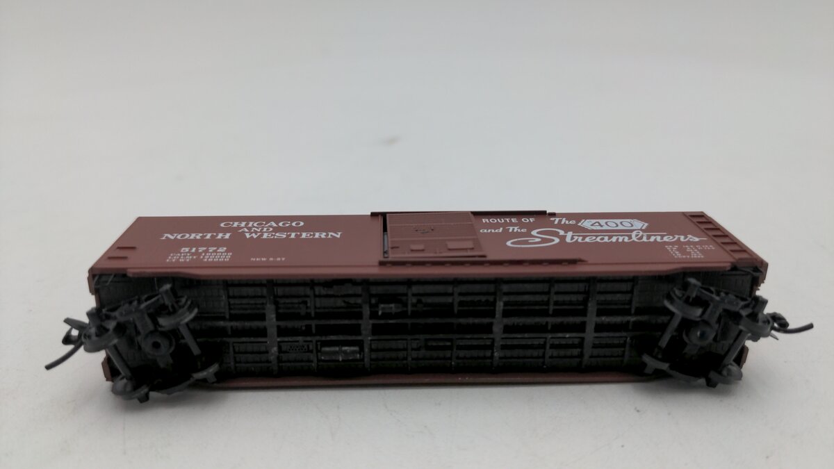 Micro-Trains 03100110 N Chicago & North Western 50' Single Door Boxcar #51722 EX/Box