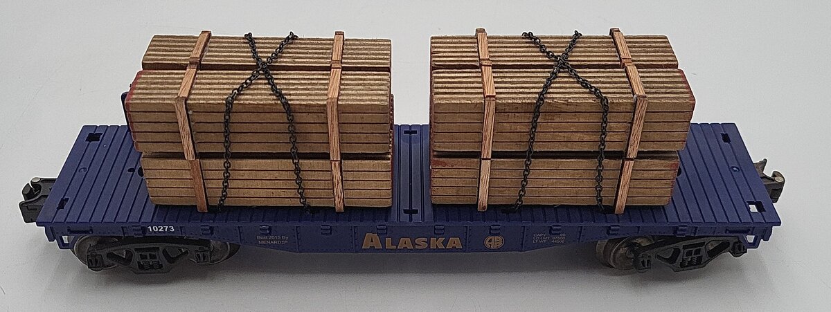 Menards 279-0840 O Gauge Alaska Flatcar W/ Lumber Load #10273 LN/Box