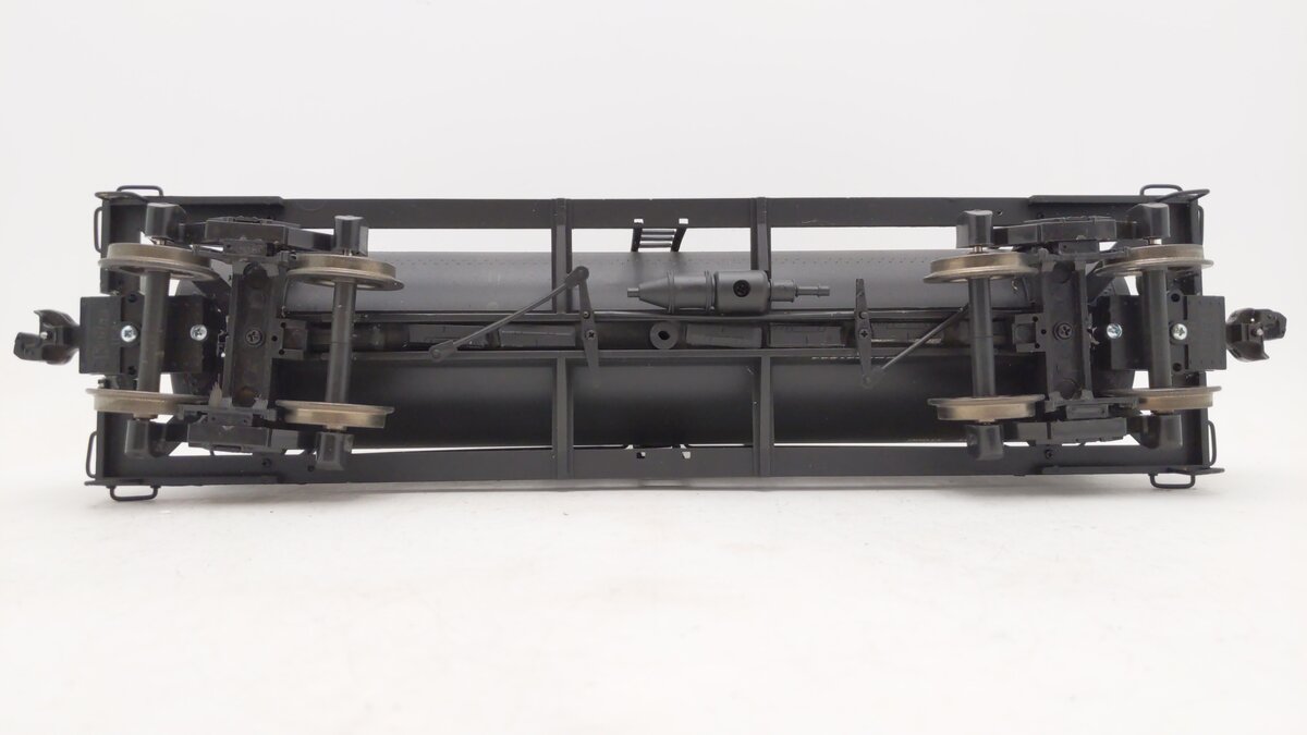 USA Trains R15111 G Chicago, Burlington, & Quincy 10,000-Gallon Tank Car #231234