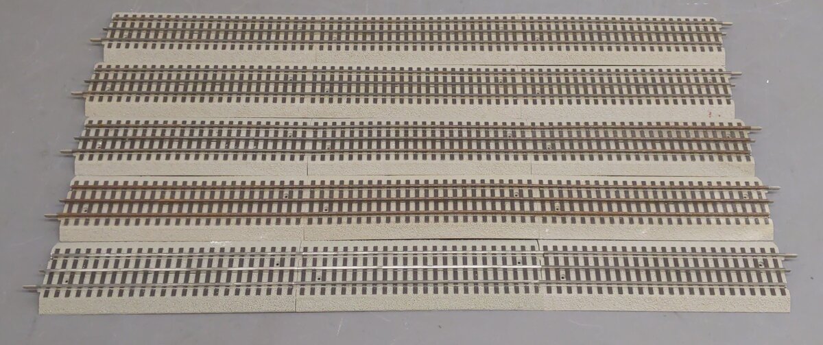 Lionel O Straight 30" FasTrack Sections [5] VG