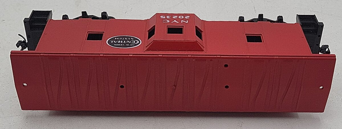 American Models 7707 S Scale NYC Illuminated Bay Window Caboose #20235 EX/Box
