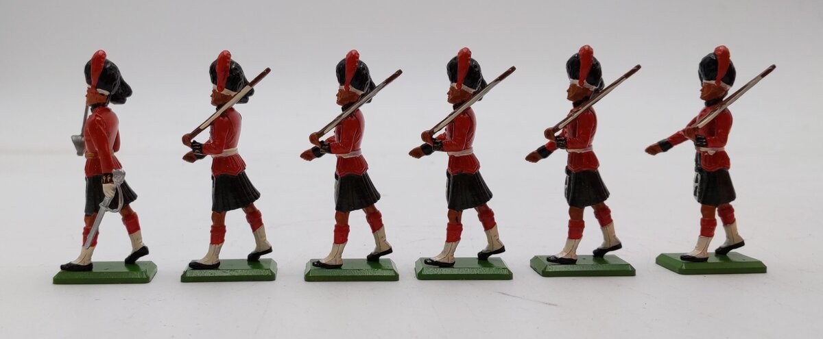 Britains British-Regiments Hand Painted Models 1:32 7235 6 Black Watch Highlands LN/Box
