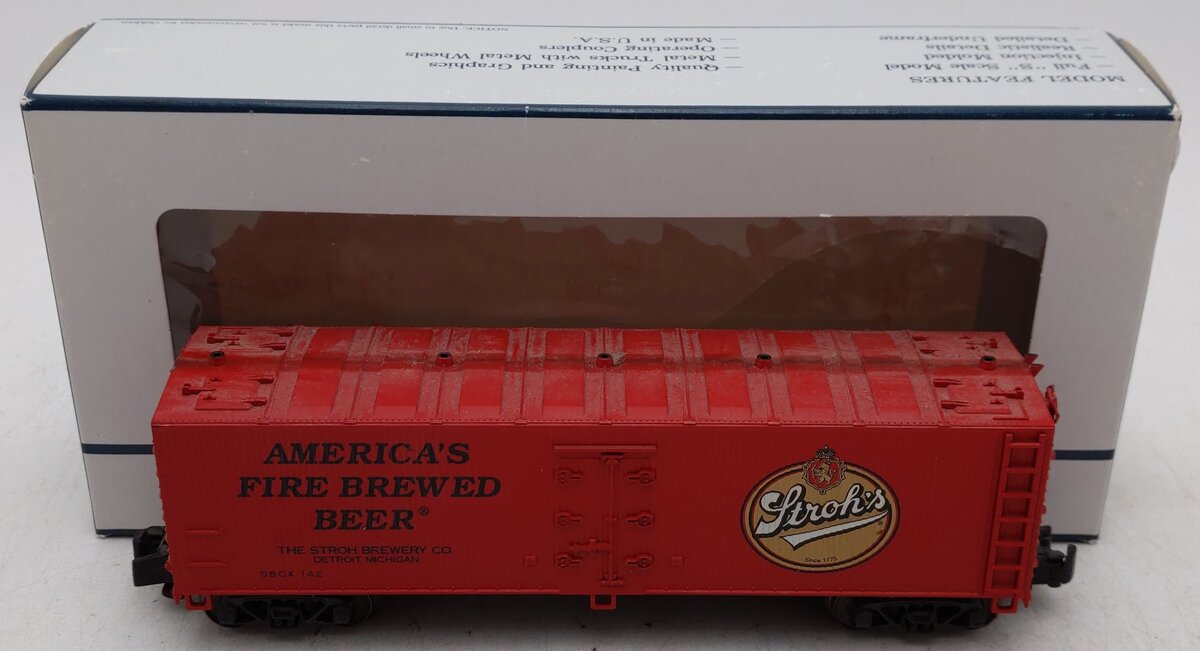 Crown Model Products SR-9003 S Strohs Beer Refrigerator Car/Box