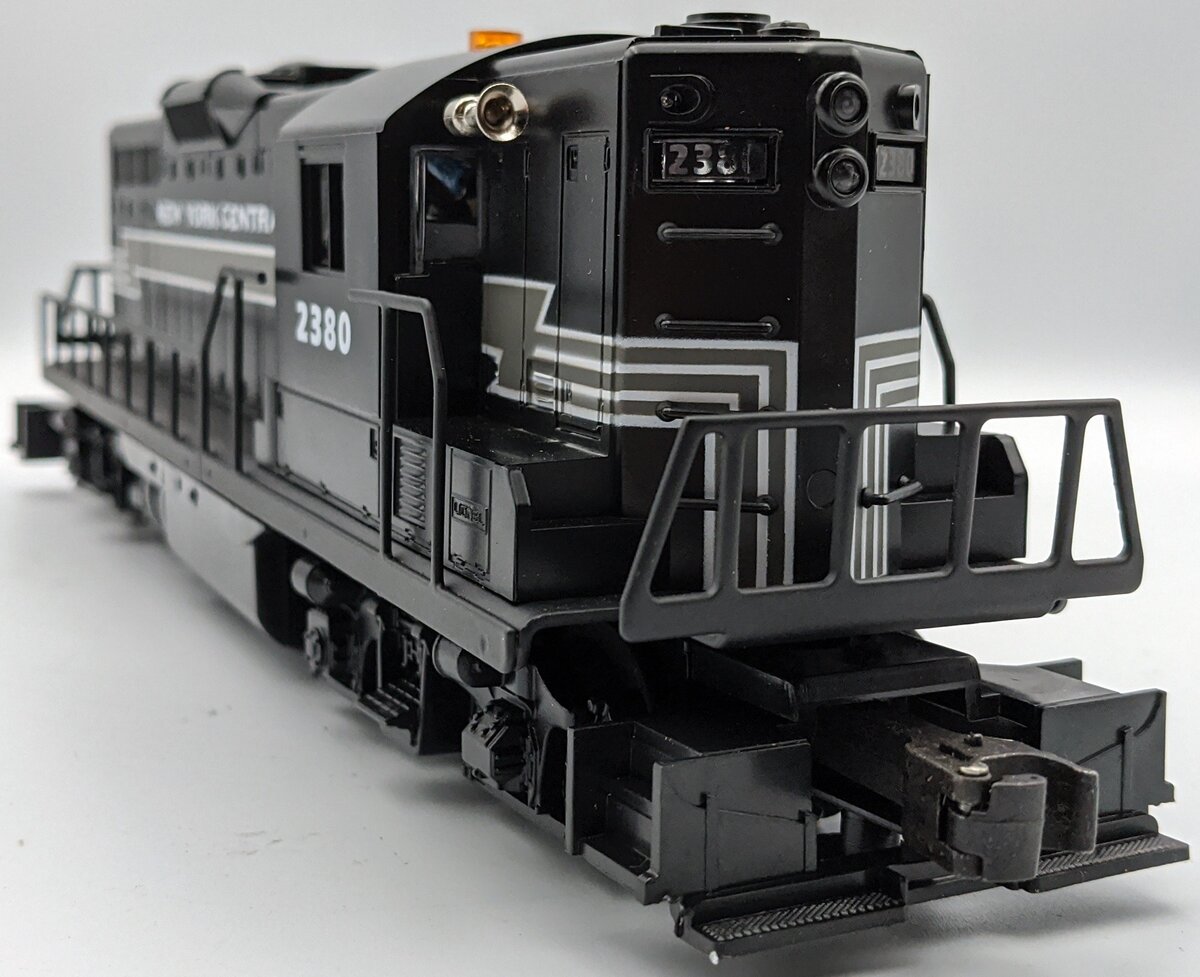 Lionel 6-18563 O Gauge New York Central GP-9 Diesel Locomotive #2380 MT/Box