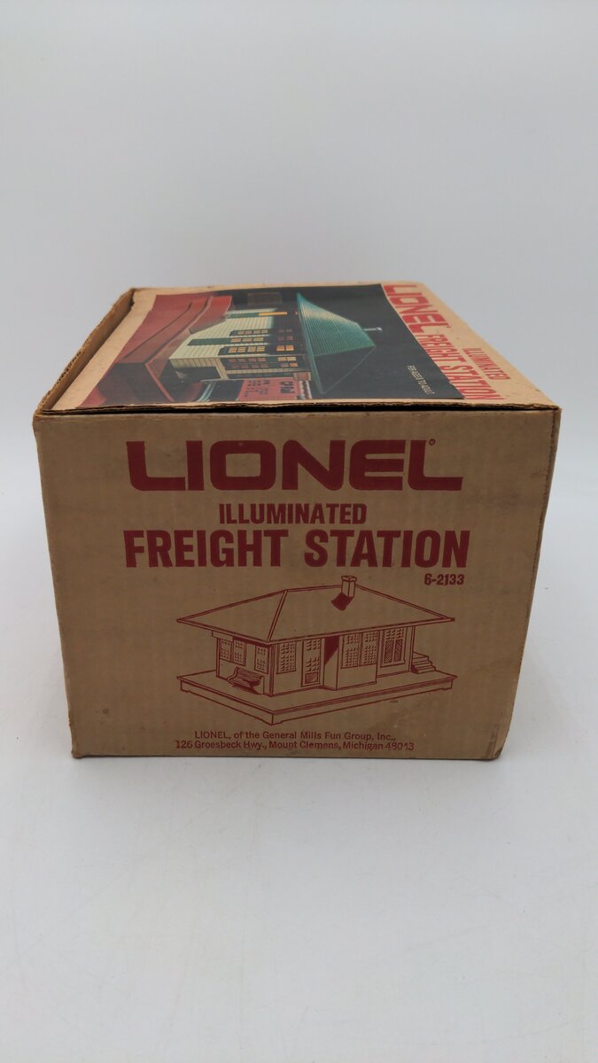 Lionel 6-2133 O Scale Illuminated Freight Station Assembled EX/Box