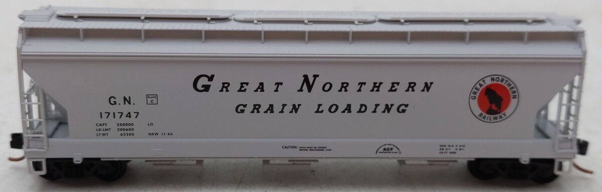 Micro-Trains 09400160 N Great Northern 3-Bay ACF Covered Hopper #171747