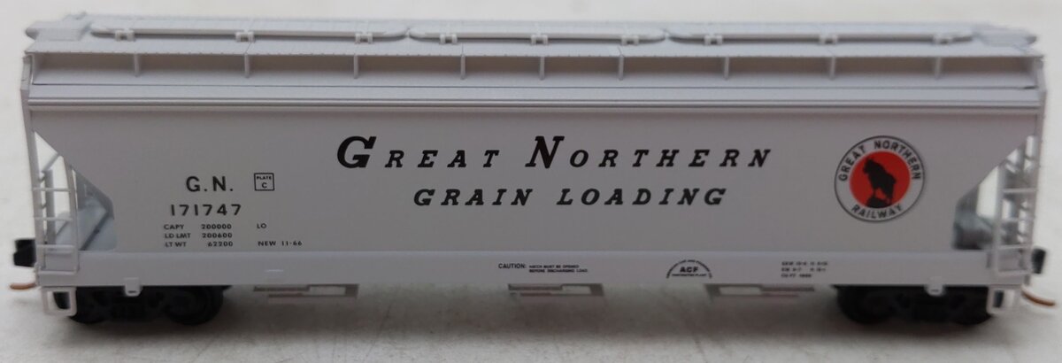 Micro-Trains 09400160 N Great Northern 3-Bay ACF Covered Hopper #171747