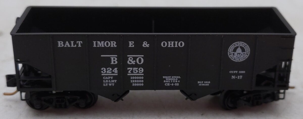 Micro-Trains 05600310 N Baltimore & Ohio 33' Twin Bay Rib Side Hopper #324759 EX/Box