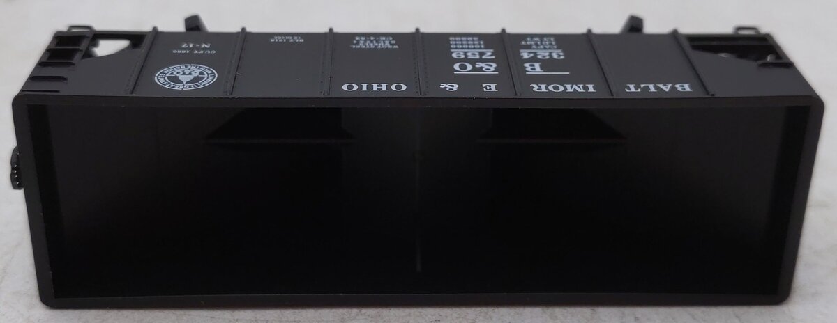 Micro-Trains 05600310 N Baltimore & Ohio 33' Twin Bay Rib Side Hopper #324759 EX/Box