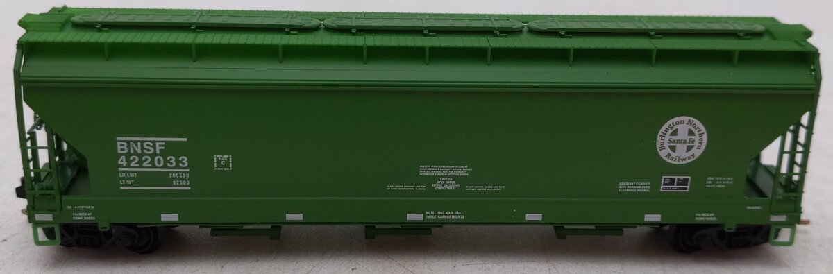 Micro-Trains 09400110 N Scale BNSF 3-Bay Centerflow Covered Hopper #422033
