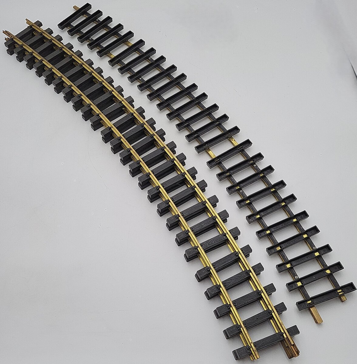 USA Trains R81700 G Brass 10' Diameter Curved Track Section [3] EX