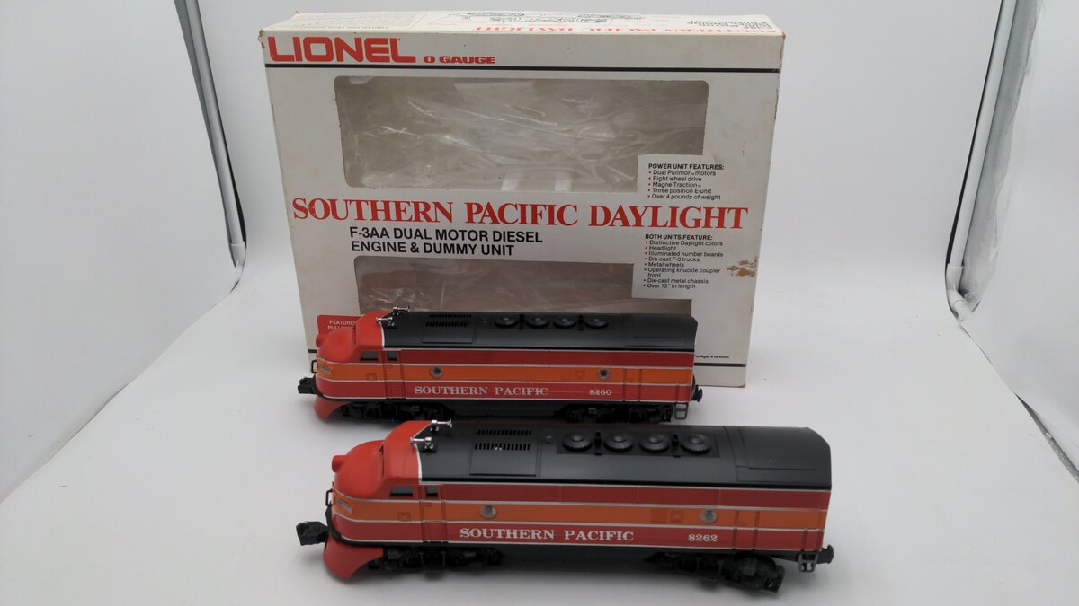 Lionel 6-8260 O Gauge Southern Pacific F3 AA Diesel Locomotive Set #8260/8262 EX/Box