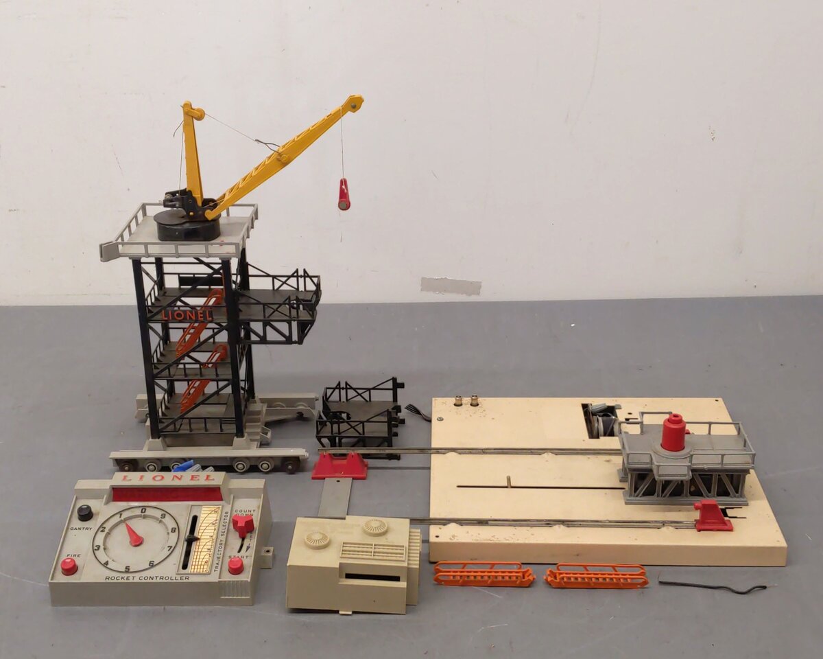 Lionel 175 Vintage O Operating Rocket Launcher Platform VG