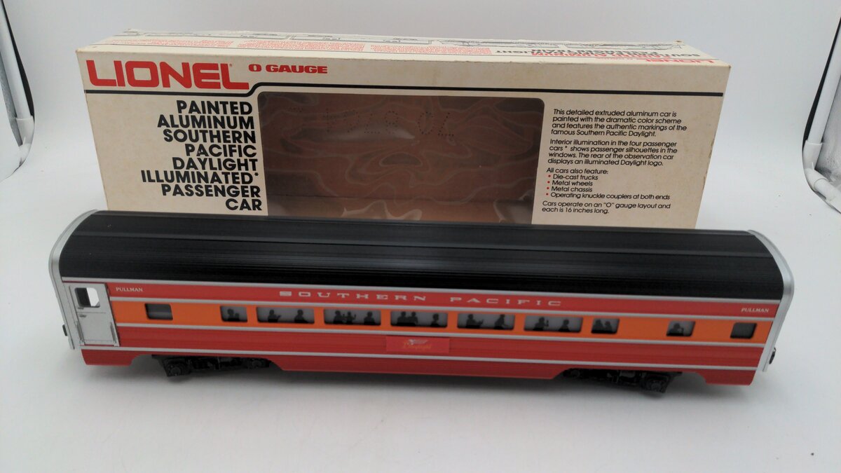 Lionel 6-9591 O Gauge Southern Pacific Daylight Aluminum Passenger Car LN/Box