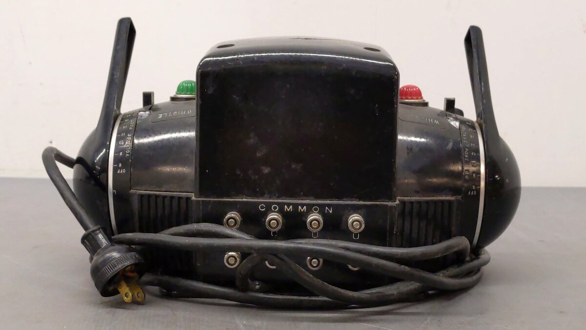 Lionel ZW O Gauge Vintage Trainmaster 275 Watt Transformer with Whistle VG