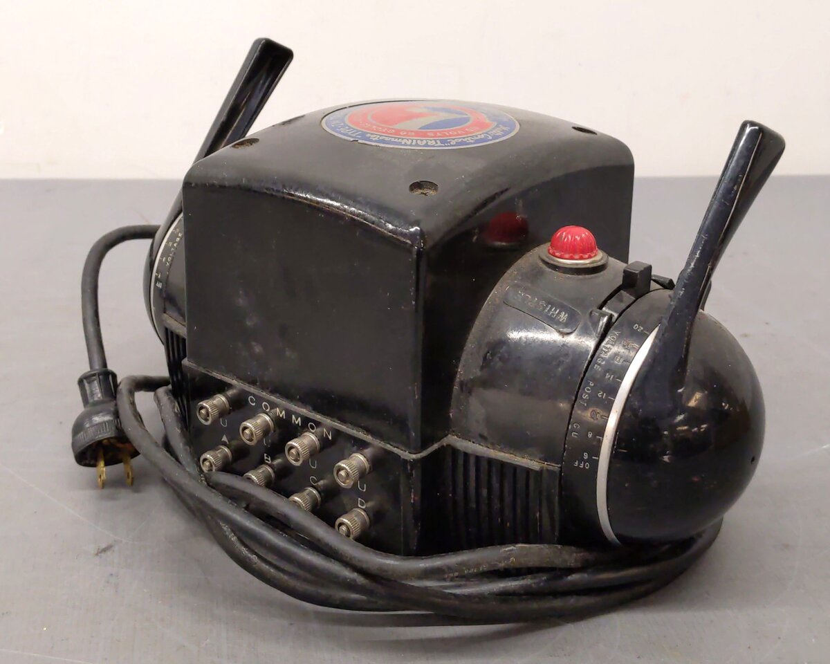 Lionel ZW O Gauge Vintage Trainmaster 275 Watt Transformer with Whistle VG
