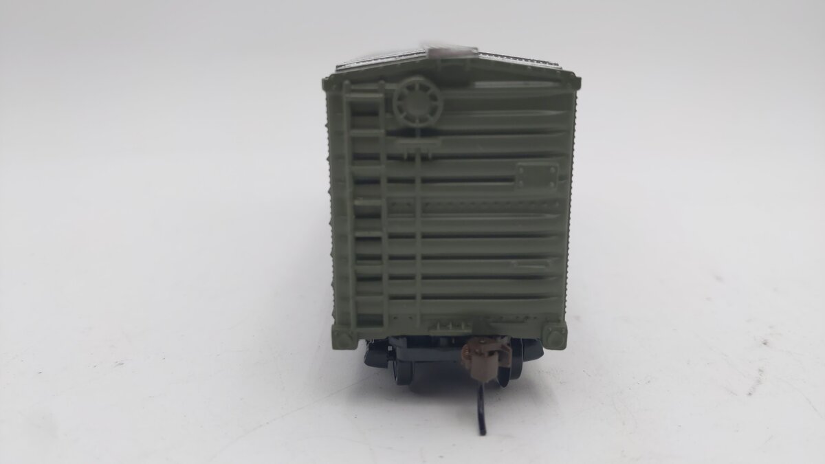 Model Power HO Scale 98665 US Army 40' Ammunition Box Car EX/Box