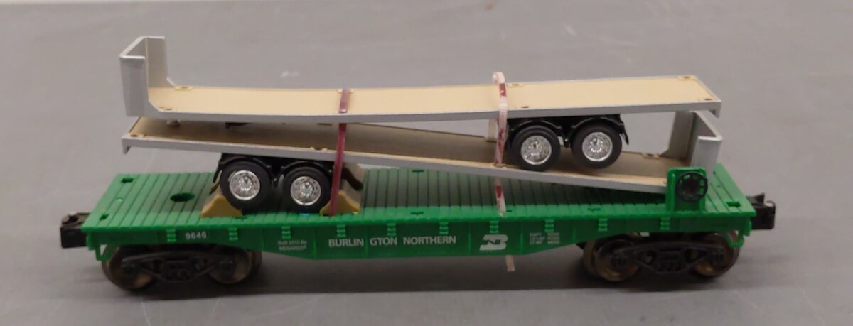 Menards 279-0771 Burlington Northern Flat Car with 2 Flatbed Trailers LN/Box