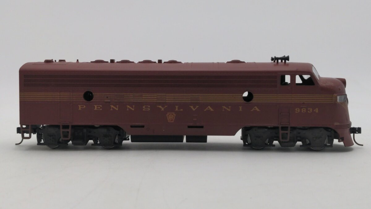 American Models 9834 S Scale PRR FP-7 Diesel Locomotive #9834 LN/Box