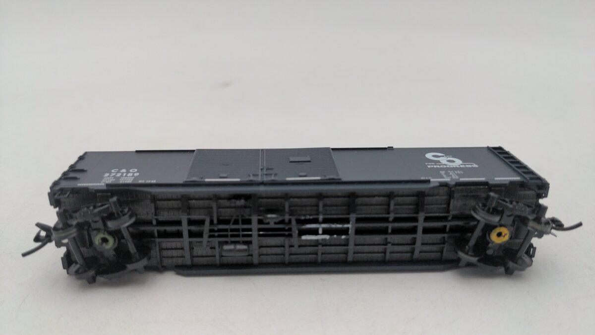 Micro-Trains 07800070 N Scale Chesapeake & Ohio Box Car #272189 EX/Box