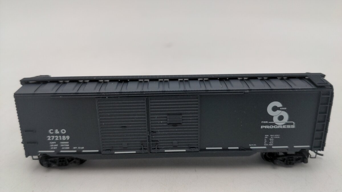 Micro-Trains 07800070 N Scale Chesapeake & Ohio Box Car #272189 EX/Box