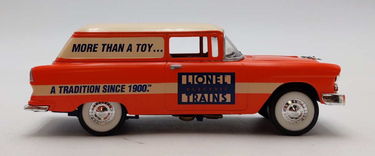 Lionel 303500 1:25 Lionel Electronic Trains 1955 Chevrolet Delivery Truck Bank NIB