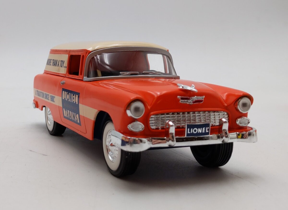 Lionel 303500 1:25 Lionel Electronic Trains 1955 Chevrolet Delivery Truck Bank NIB